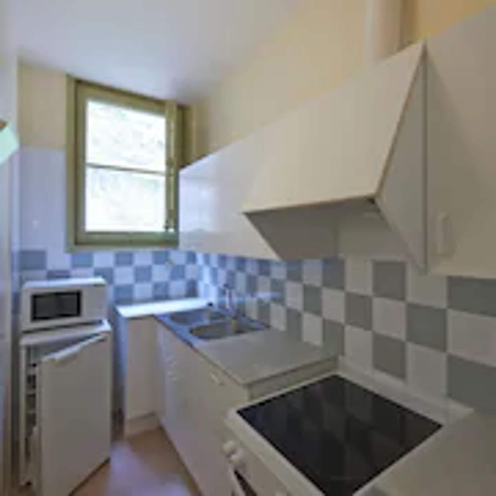 Apartamentos Montserrat Abat Marcet Εξωτερικό φωτογραφία
