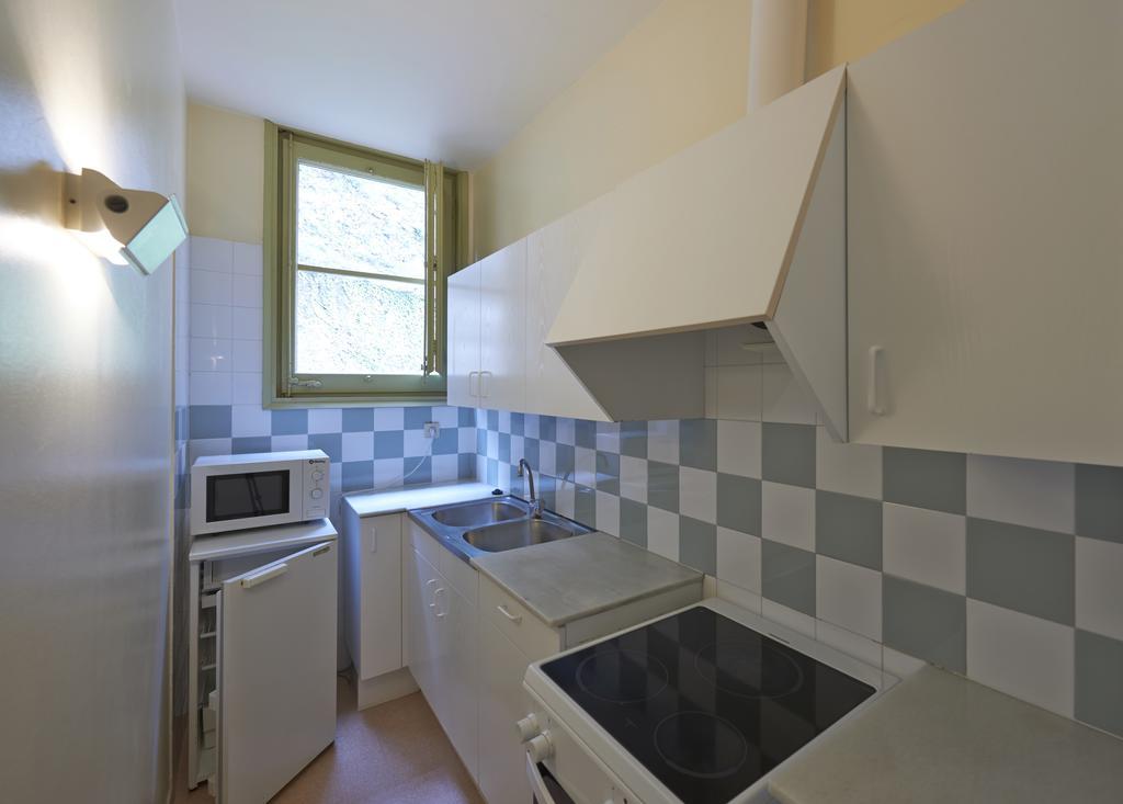 Apartamentos Montserrat Abat Marcet Εξωτερικό φωτογραφία